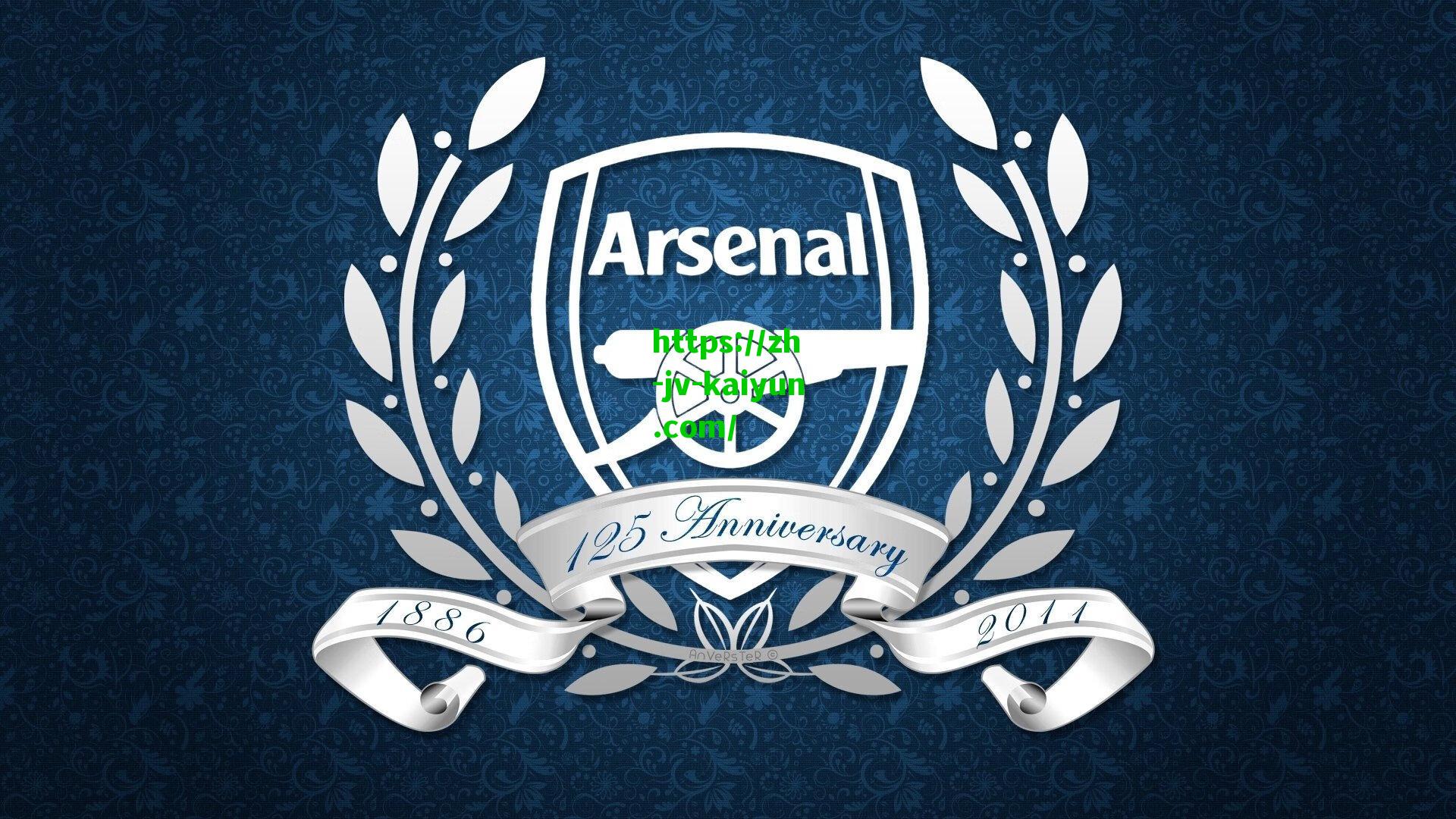 杨晨盛赞新星王钰栋，速度与技术超越同期我，中国足球未来可期